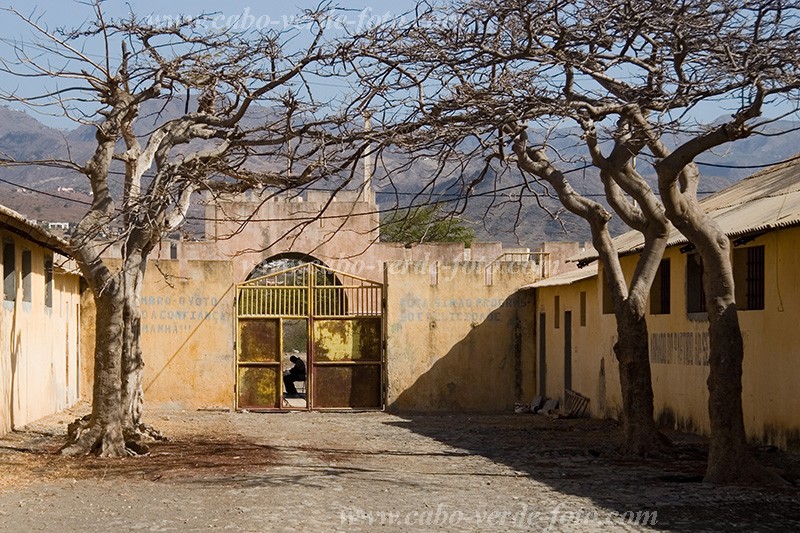 Santiago : Ch�o Bom : concentration camp : Technology ArchitectureCabo Verde Foto Gallery