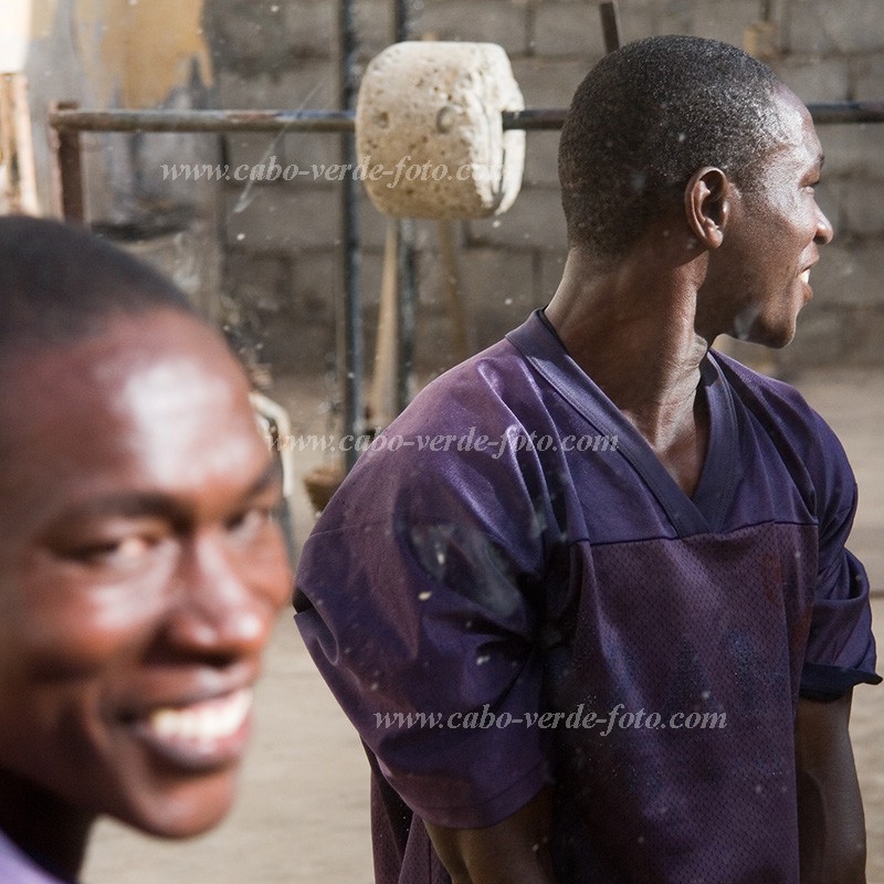 Santiago : Tarrafal : culturismo : People MenCabo Verde Foto Gallery