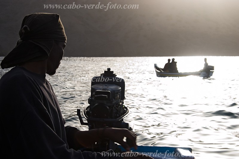 Santiago : Tarrafal : pescador : People WorkCabo Verde Foto Gallery