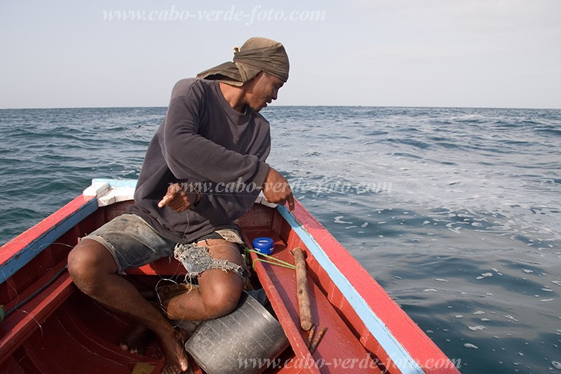 Santiago : Tarrafal : pescador : People WorkCabo Verde Foto Gallery