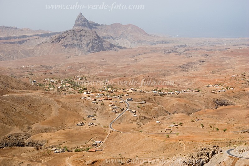 Insel: Santiago  Wanderweg:  Ort: Malagueta Motiv: Aussicht Motivgruppe: Landscape Mountain &copy; Florian D�rmer www.Cabo-Verde-Foto.com