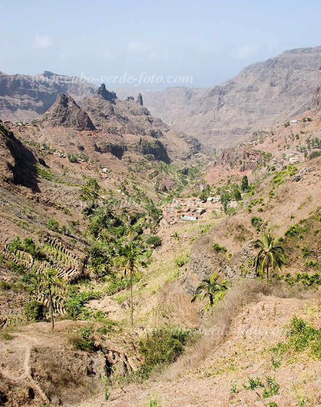 Santiago : Principal : landscape : Landscape AgricultureCabo Verde Foto Gallery