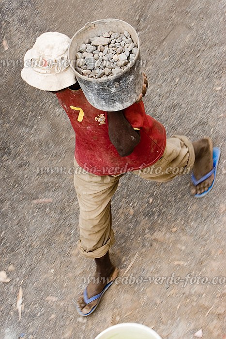 Santiago : Calheta : worker : People WorkCabo Verde Foto Gallery