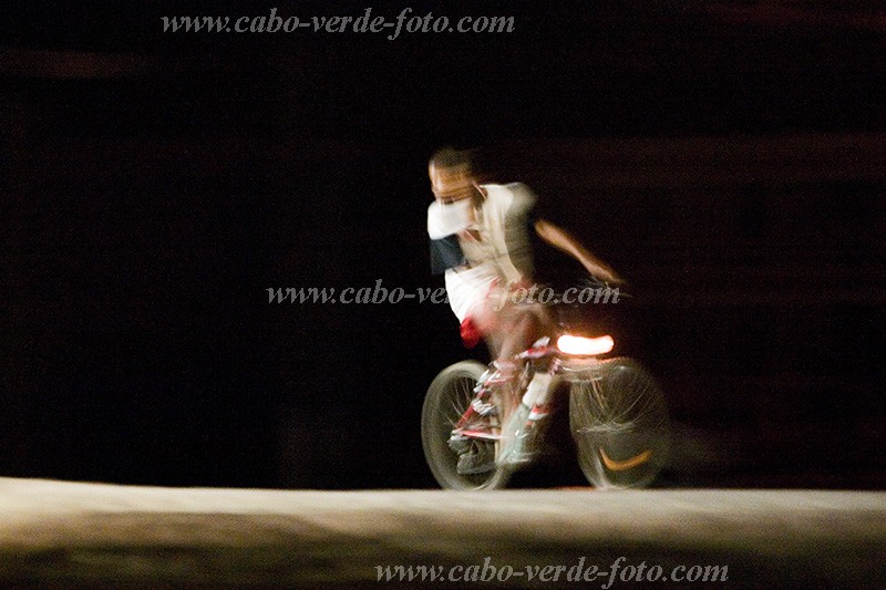 Santiago : Calheta : cyclist : People RecreationCabo Verde Foto Gallery