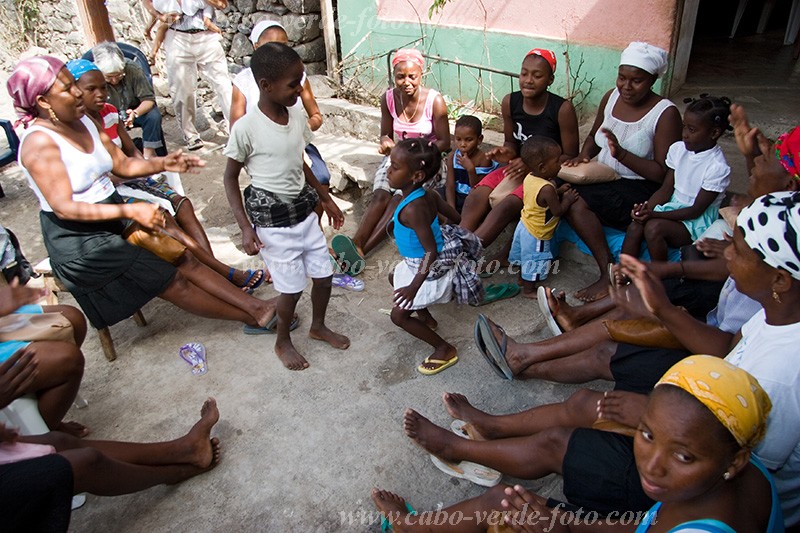 Santiago : S�o Miguel : batuque : People RecreationCabo Verde Foto Gallery