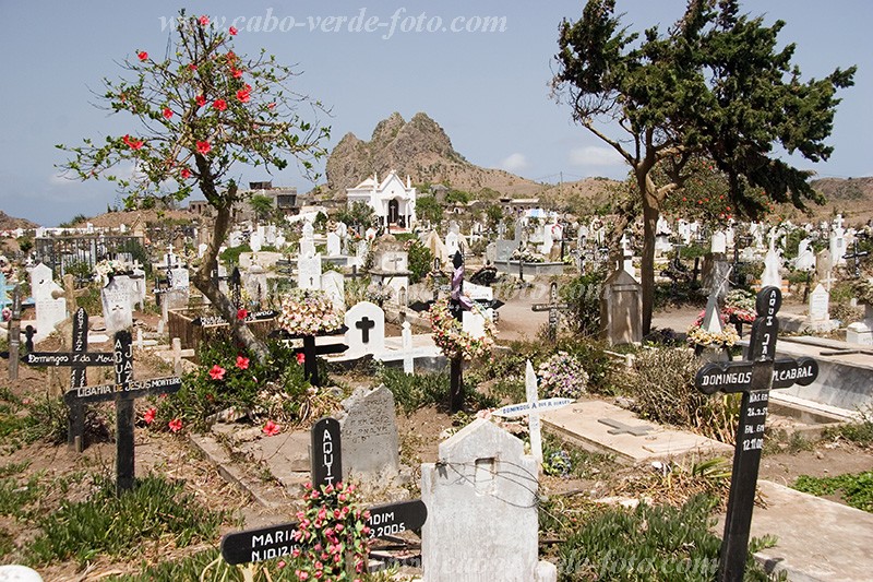 Santiago : Assomada : graveyard : Landscape TownCabo Verde Foto Gallery