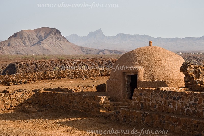 Santiago : Cidade Velha :  : Landscape MountainCabo Verde Foto Gallery
