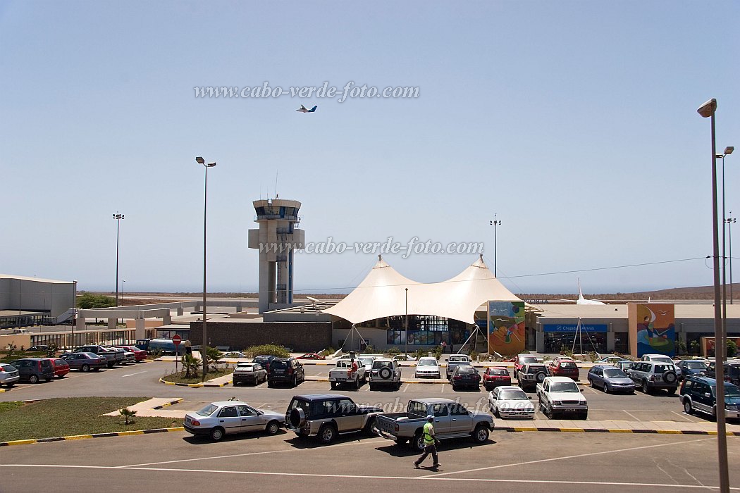 Santiago : Praia : airport : Technology TransportCabo Verde Foto Gallery