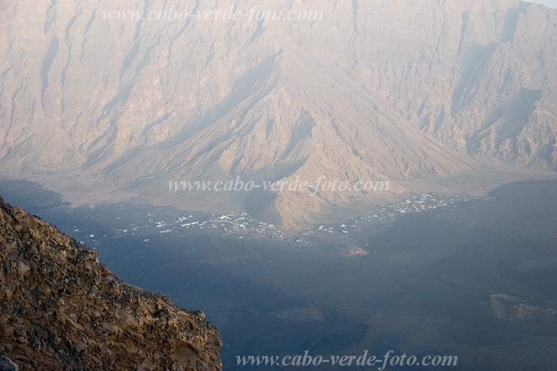 Insel: Fogo  Wanderweg:  Ort: Ch das Caldeiras Motiv: Aussicht Motivgruppe: Landscape Mountain © Florian Drmer www.Cabo-Verde-Foto.com