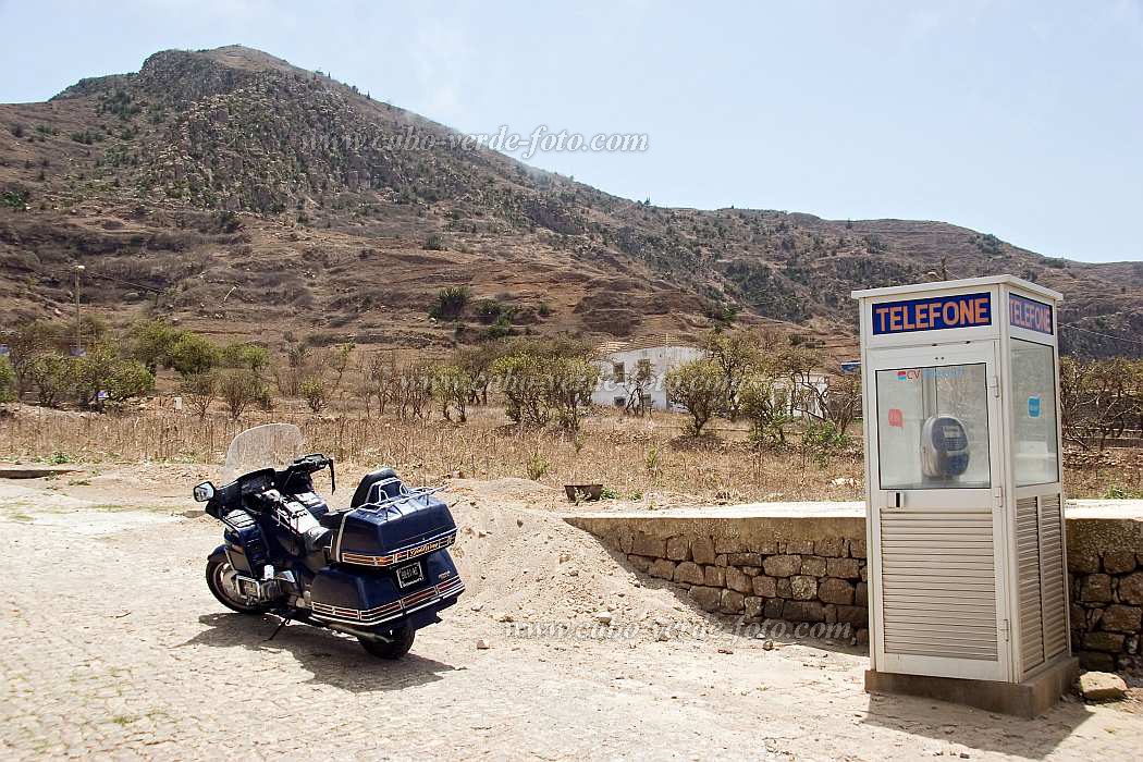 Brava : Villa Nova Sintra : motorbike : Technology TransportCabo Verde Foto Gallery