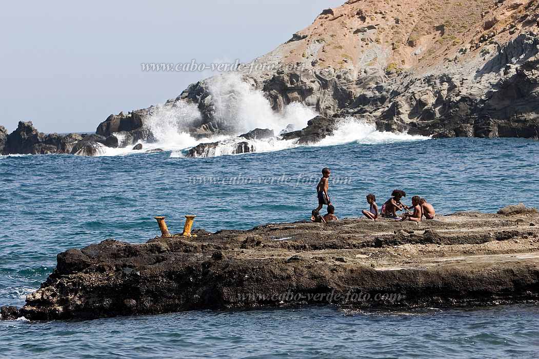 Brava : Furna :  : People ChildrenCabo Verde Foto Gallery