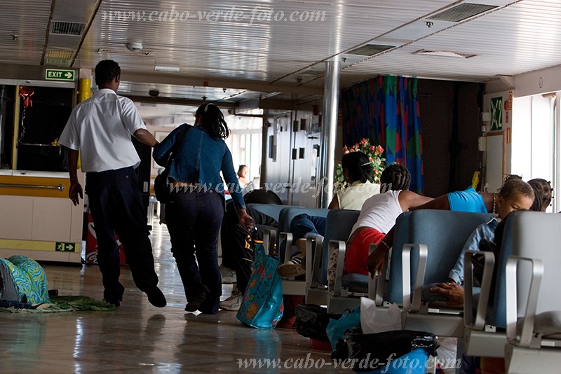 Insel: Brava  Wanderweg:  Ort: Canal de Brava Motiv: Boot Motivgruppe: People © Florian Drmer www.Cabo-Verde-Foto.com