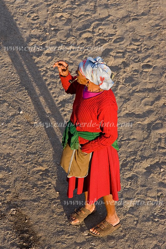 Insel: So Nicolau  Wanderweg:  Ort: Tarrafal Motiv: Alte Motivgruppe: People Elderly © Florian Drmer www.Cabo-Verde-Foto.com