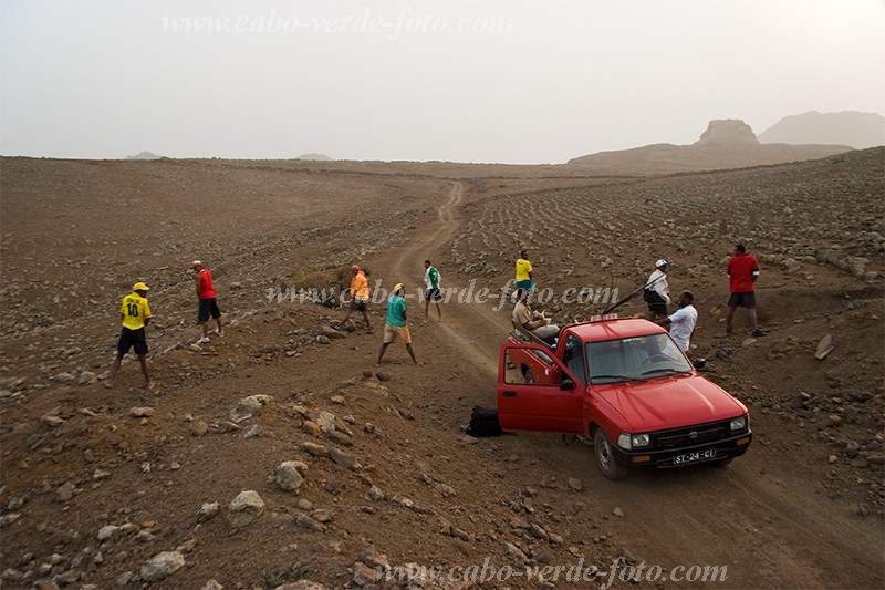 Insel: So Nicolau  Wanderweg:  Ort: Carrical Motiv: Nie allein Motivgruppe: People Recreation © Florian Drmer www.Cabo-Verde-Foto.com