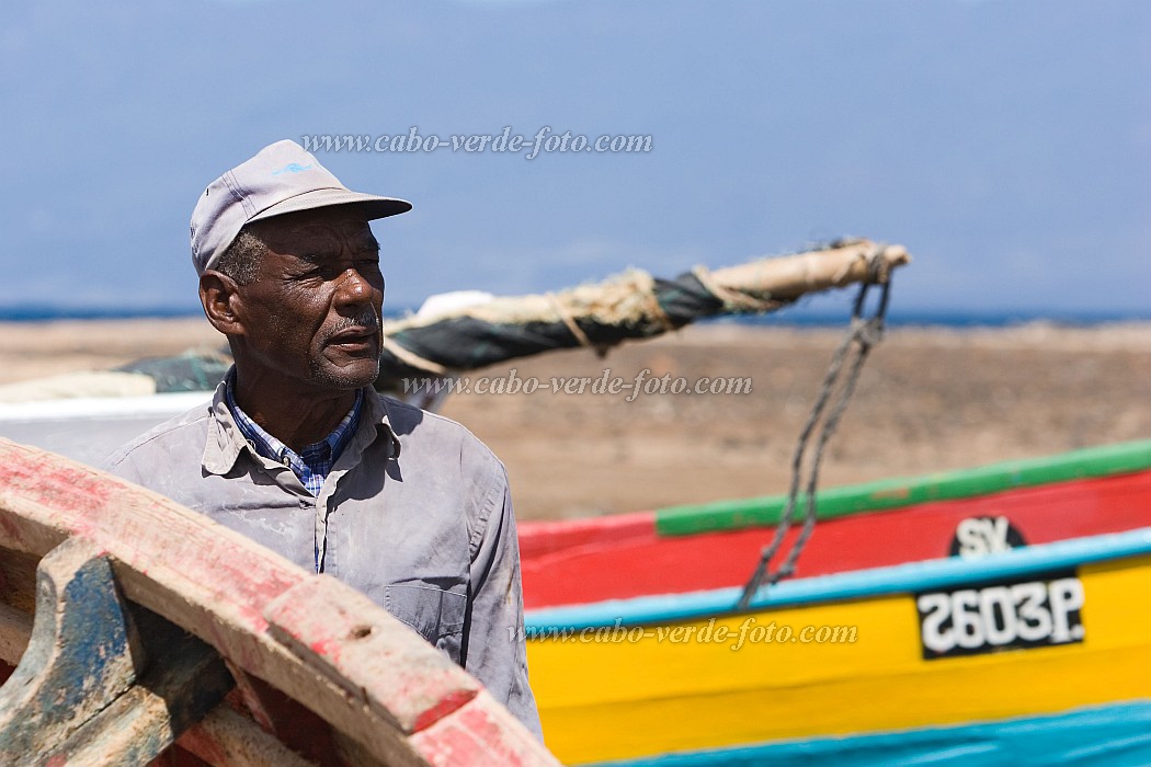 Insel: So Vicente  Wanderweg:  Ort: Salamansa Motiv: Fischer Motivgruppe: People Work © Florian Drmer www.Cabo-Verde-Foto.com