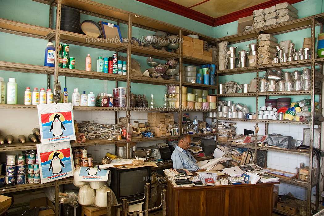 So Vicente : Mindelo : comerciante : People WorkCabo Verde Foto Gallery