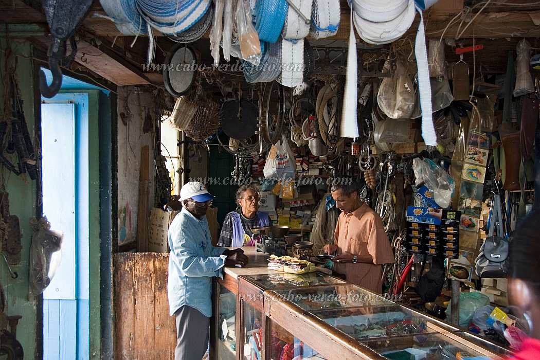So Vicente : Mindelo : comerciante : People WorkCabo Verde Foto Gallery