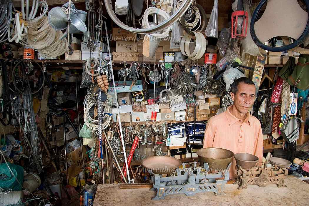 So Vicente : Mindelo : comerciante : People WorkCabo Verde Foto Gallery