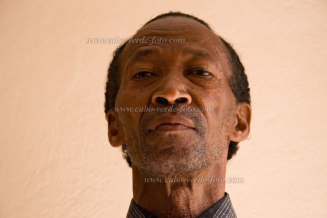 Insel: So Vicente  Wanderweg:  Ort: Mindelo Motiv: Portrait Motivgruppe: People Elderly © Florian Drmer www.Cabo-Verde-Foto.com