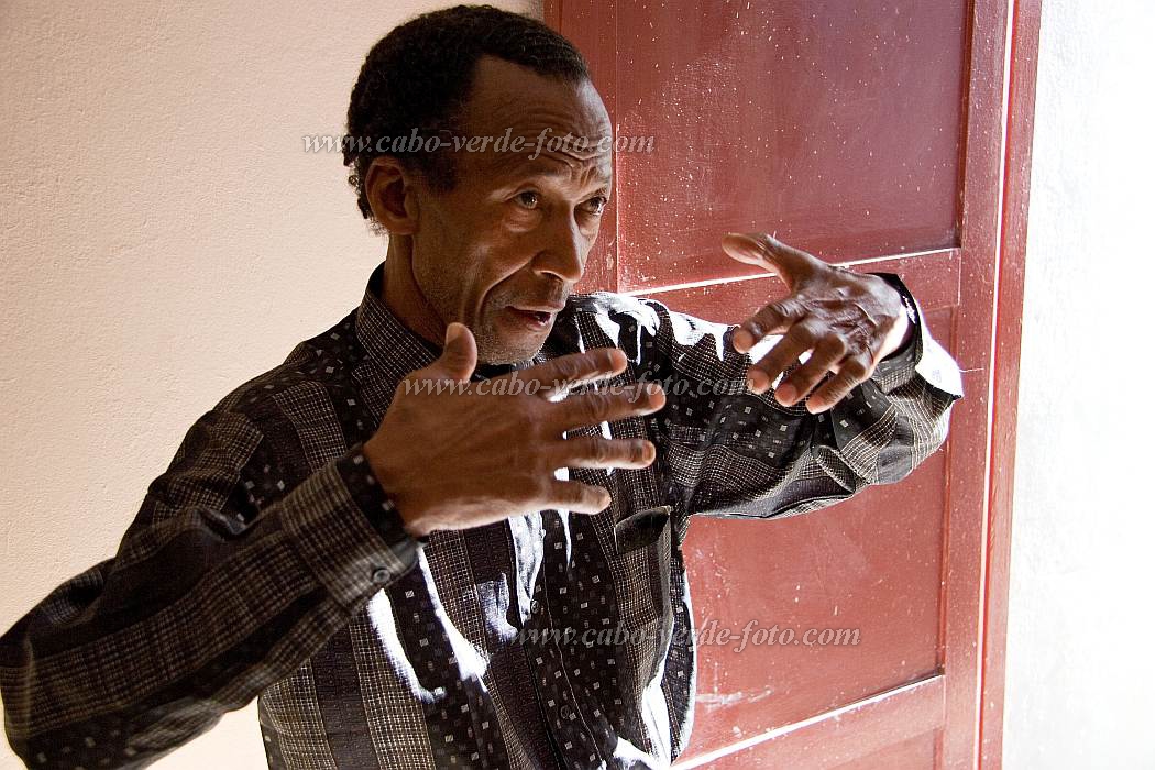 Insel: So Vicente  Wanderweg:  Ort: Mindelo Motiv: Portrait Motivgruppe: People Elderly © Florian Drmer www.Cabo-Verde-Foto.com