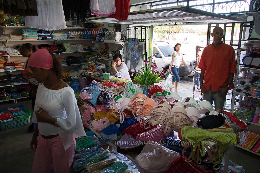 So Vicente : Mindelo : comerciante : People WorkCabo Verde Foto Gallery
