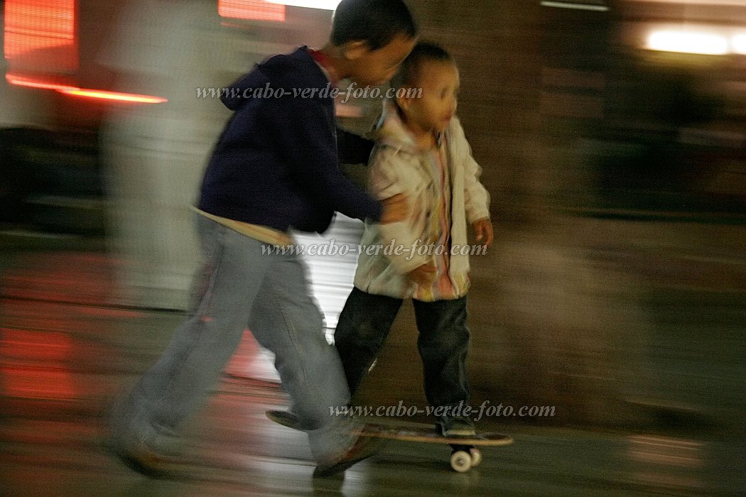 So Vicente : Mindelo : street life by night : People RecreationCabo Verde Foto Gallery