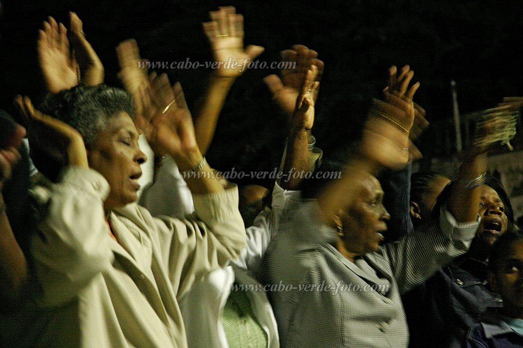 So Vicente : Mindelo : street life by night : People ReligionCabo Verde Foto Gallery