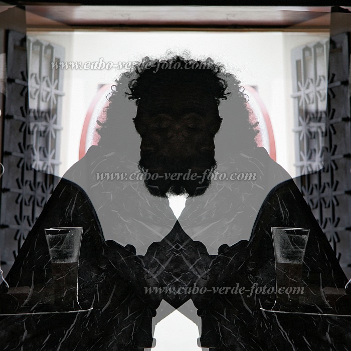 Insel: S�o Vicente  Wanderweg:  Ort: Mindelo Motiv: Bar Motivgruppe: People Recreation &copy; Florian D�rmer www.Cabo-Verde-Foto.com
