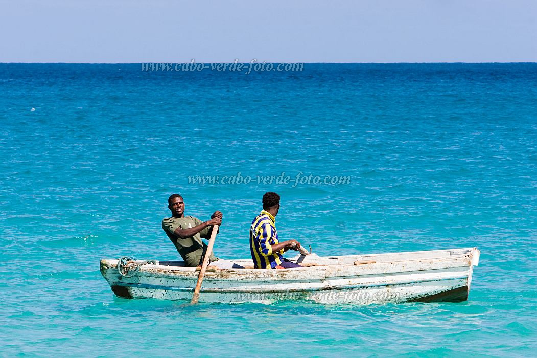 Sal : Santa Maria : boat : Landscape SeaCabo Verde Foto Gallery