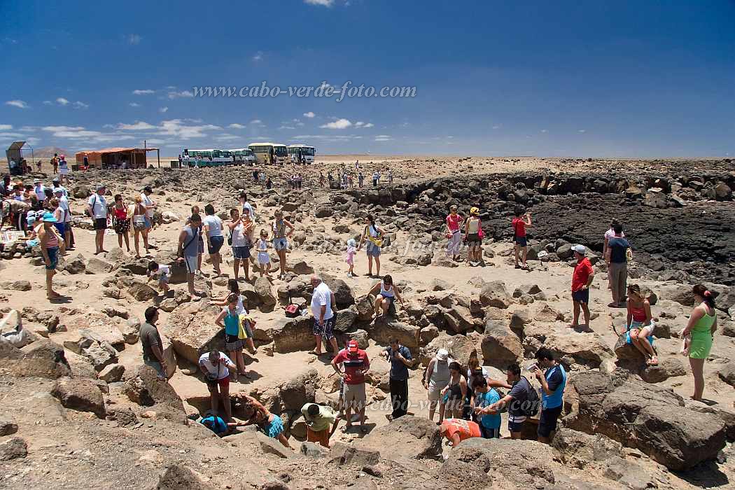 Sal : Buracona : rock coast : Landscape SeaCabo Verde Foto Gallery