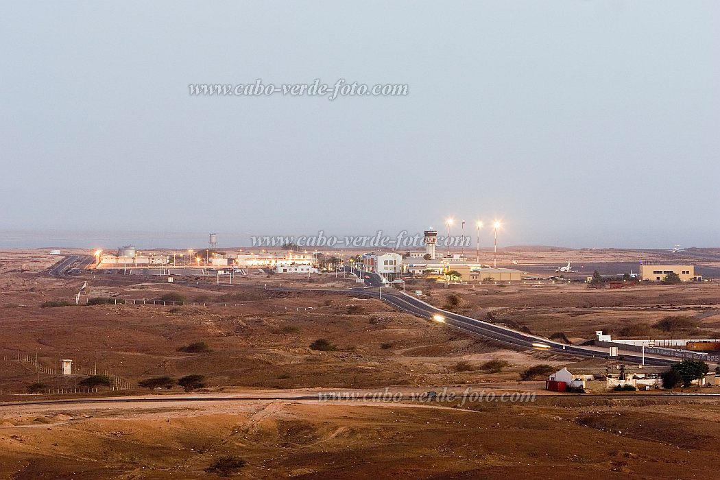 Sal : Espargos : airport : Technology TransportCabo Verde Foto Gallery