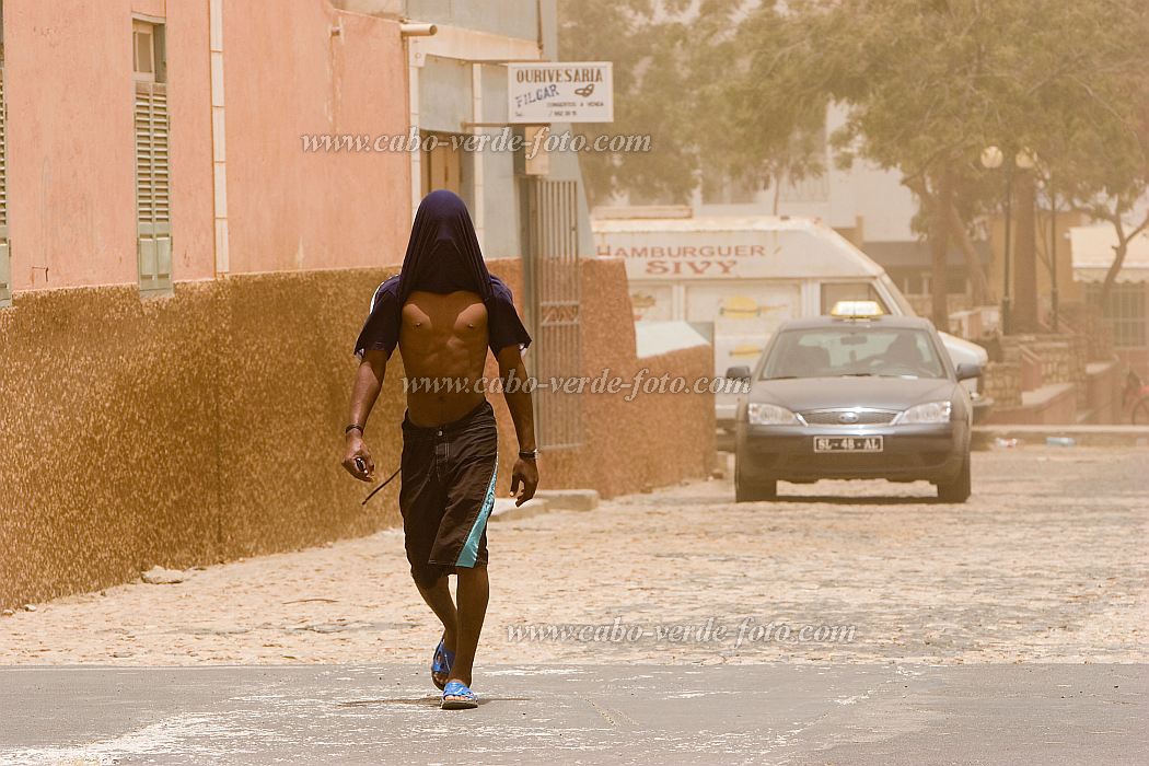 Sal : Espargos : sandstorm harmattan : Landscape TownCabo Verde Foto Gallery