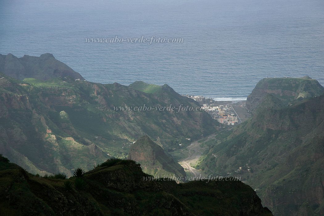 Santo Anto : Lombo de Pico : view : Landscape MountainCabo Verde Foto Gallery