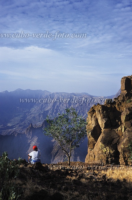 Santo Anto : Salto Preto : View over  Alto Mira to the west : LandscapeCabo Verde Foto Gallery