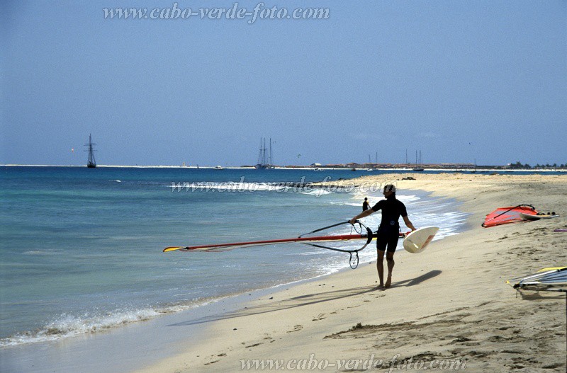Sal : Santa Maria : praia : People RecreationCabo Verde Foto Gallery