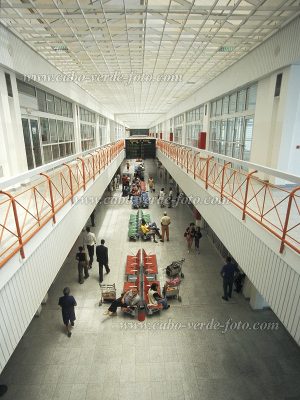 Sal : Espargos : airport : Technology TransportCabo Verde Foto Gallery