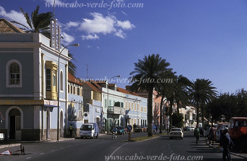 S�o Vicente : Mindelo : Avenida da Republica / Rua da Praia : Landscape TownCabo Verde Foto Gallery