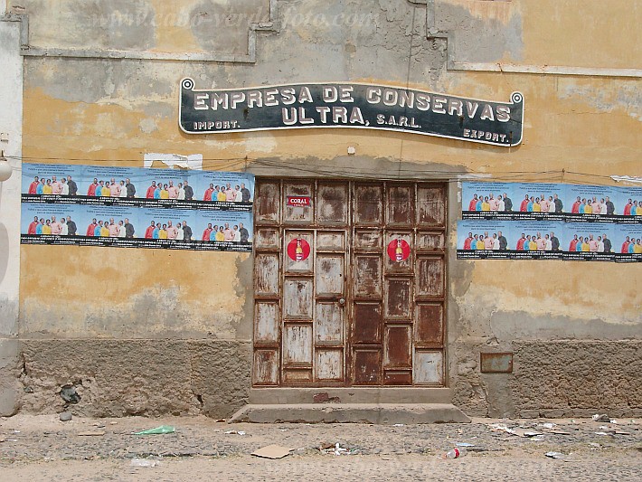 Boa Vista : Vila Sal Rei : fbrica de atum : TechnologyCabo Verde Foto Gallery