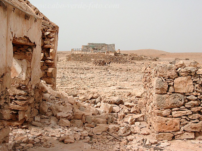 Boa Vista : Curral Velho : casa : Landscape DesertCabo Verde Foto Gallery