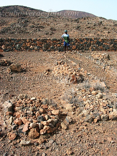 Insel: Santo Anto  Wanderweg: 318 Ort: Canjana Praia Formosa Motiv: Friedhof Canjana Motivgruppe: History site © Pitt Reitmaier www.Cabo-Verde-Foto.com