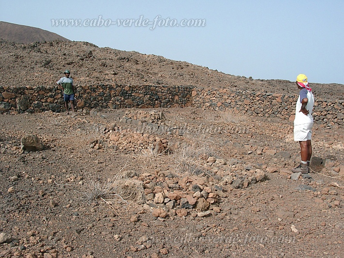 Insel: Santo Anto  Wanderweg: 318 Ort: Canjana Praia Formosa Motiv: Friedhof Canjana Motivgruppe: History site © Pitt Reitmaier www.Cabo-Verde-Foto.com