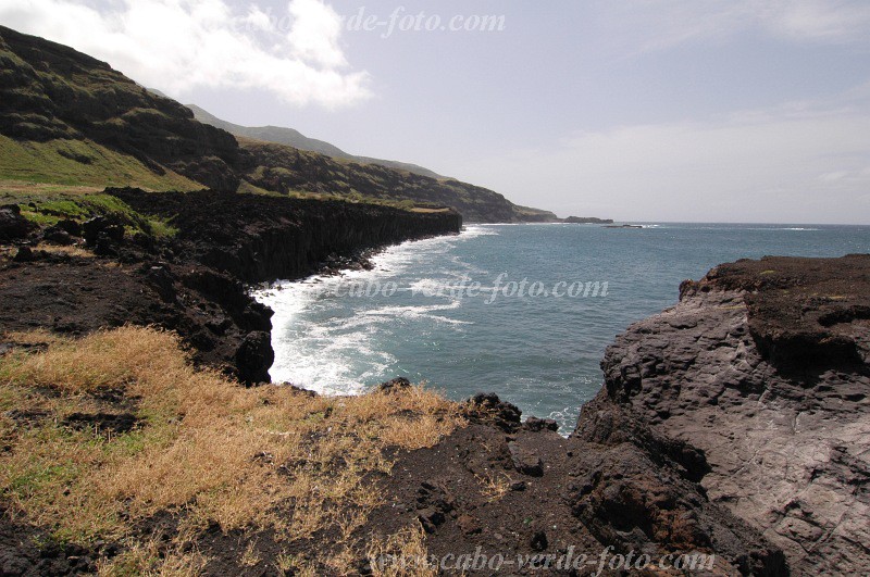 Fogo : Salinas : rocky coast : Landscape SeaCabo Verde Foto Gallery