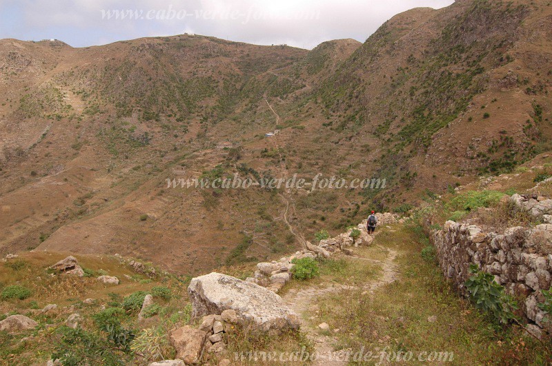 Brava : Nossa Senhora do Monte : hiking trail : Landscape MountainCabo Verde Foto Gallery