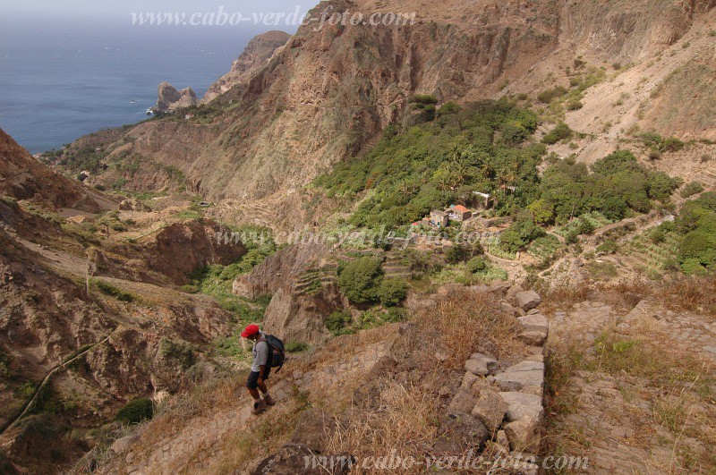 Brava : Fajã d Água Lagoa : hiking trail : Landscape MountainCabo Verde Foto Gallery