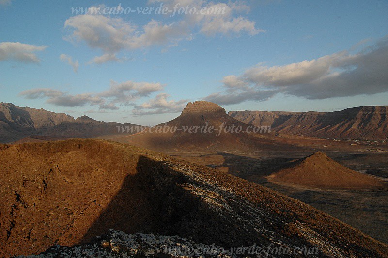 Insel: S�o Vicente  Wanderweg:  Ort: Vulc�o Viana Motiv: Vulkanlandschaft Motivgruppe: Landscape Mountain &copy; Pitt Reitmaier www.Cabo-Verde-Foto.com