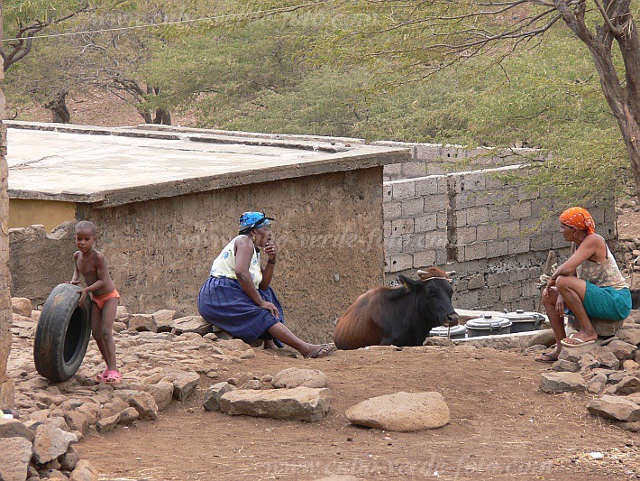Santiago : Santa Ana : conversa de trs : People RecreationCabo Verde Foto Gallery