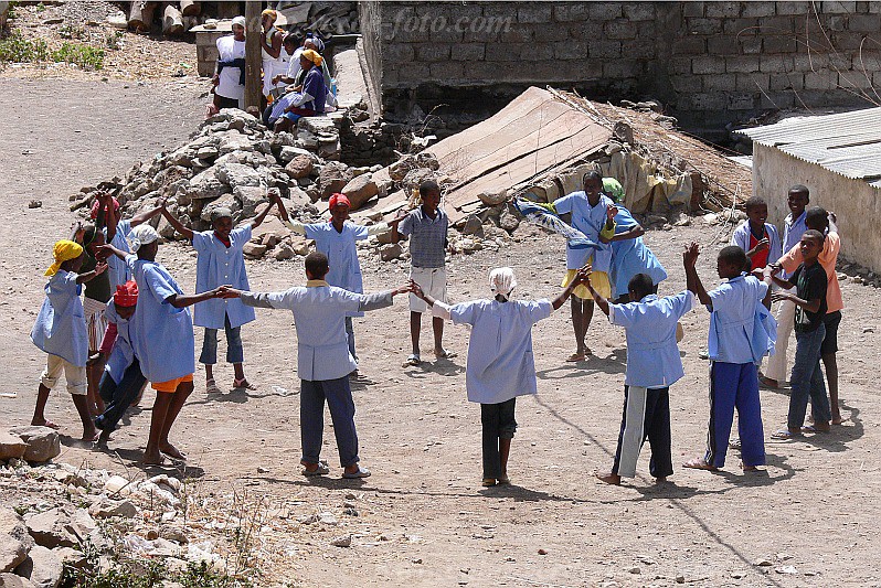 Insel: Santiago  Wanderweg:  Ort: Fonte Lima Motiv: Spiel Motivgruppe: People Children © Pitt Reitmaier www.Cabo-Verde-Foto.com