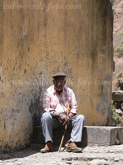 Insel: Santiago  Wanderweg:  Ort: Telhal Casa Jose Coelho Serra Motiv: alter Herr Motivgruppe: People Elderly © Pitt Reitmaier www.Cabo-Verde-Foto.com