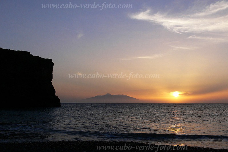 Insel: Santiago  Wanderweg:  Ort: Aguas Belas Motiv: Sonnenuntergang hinter Fogo Motivgruppe: Landscape Sea © Pitt Reitmaier www.Cabo-Verde-Foto.com