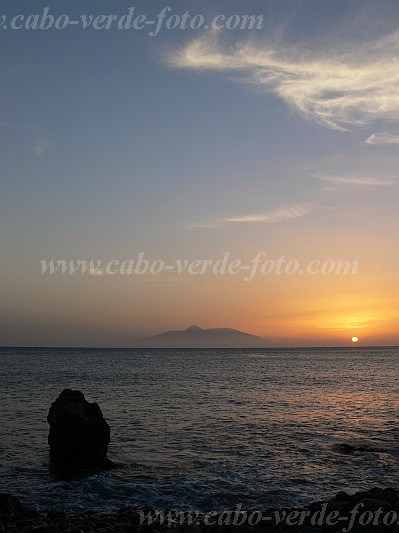 Insel: Santiago  Wanderweg:  Ort: Aguas Belas Motiv: Sonnenuntergang hinter Fogo Motivgruppe: Landscape Sea © Pitt Reitmaier www.Cabo-Verde-Foto.com